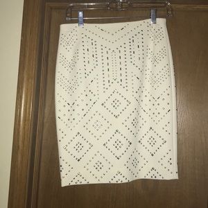 Skirt gold / silver jewlrey slit in back w zipper